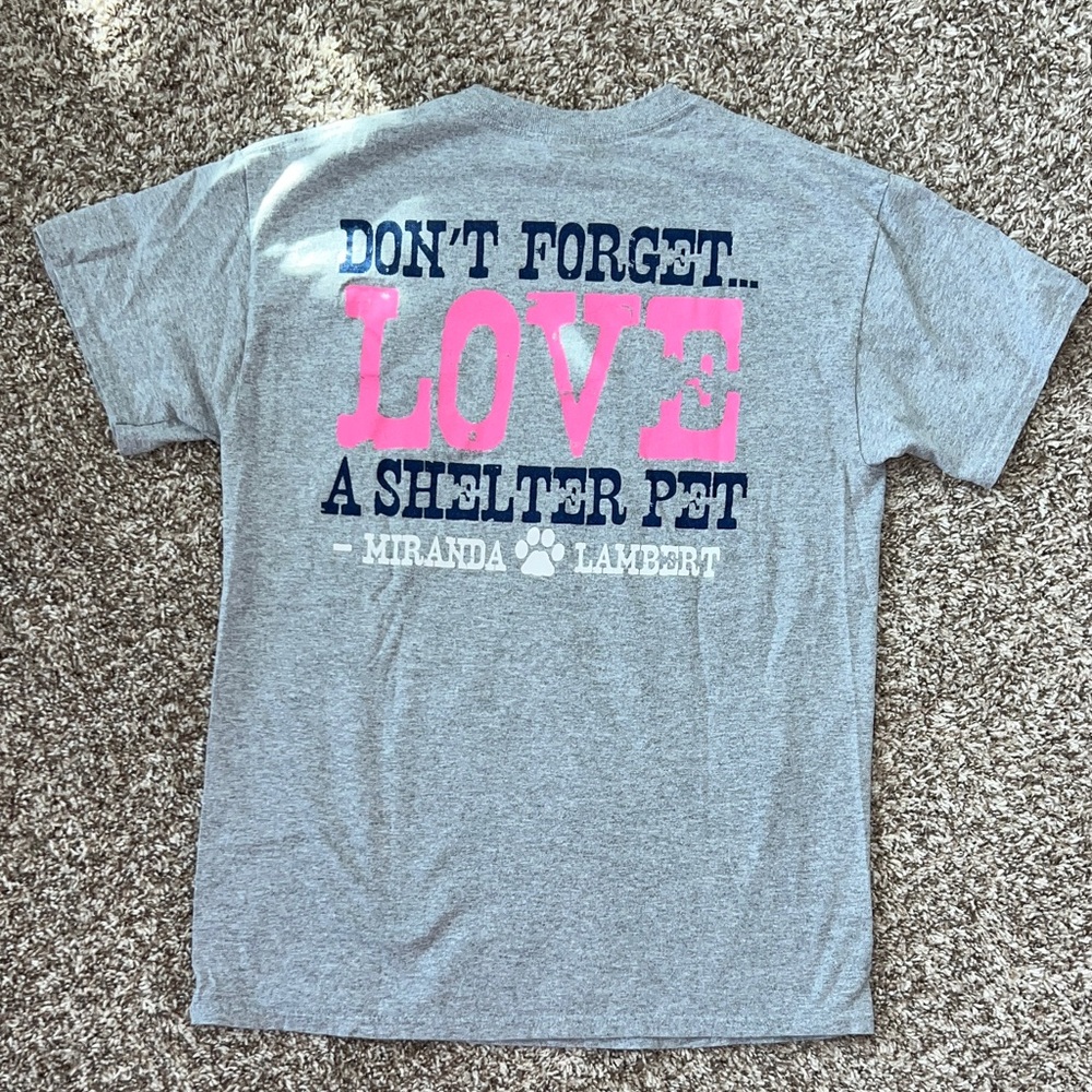 Miranda Lambert’s Mutt Nation Foundation Tee “I Kissed a Mutt and I Liked It” - Picture 6 of 7